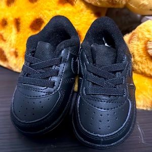 Black Airforce 1s